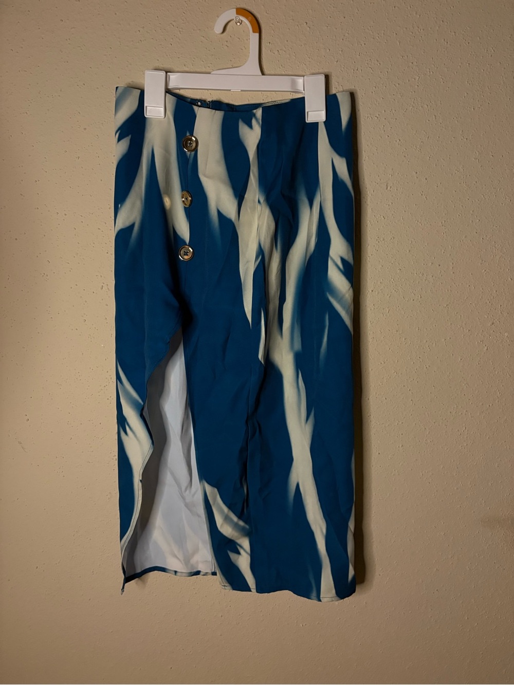 SHEIN Blue and White Printed Midi Skirt with Button Detail